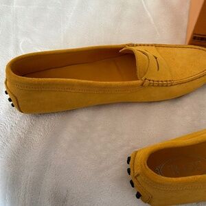 TOD’S DRIVING MOCCASINS